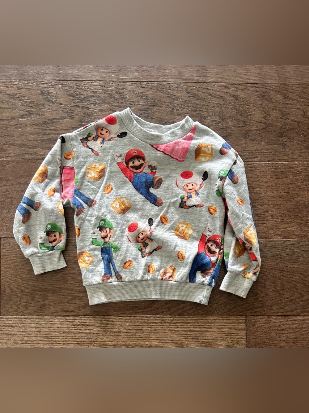 H&M Size 3T/4T Super Mario Boy's Crewneck Sweatshirt